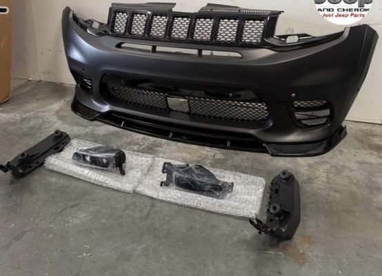 2020 Jeep grand Cherokee SRT With Spoiler